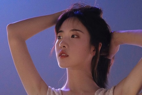 狮子座女生喜欢一个人的表现，怎么判断狮子座动心了0