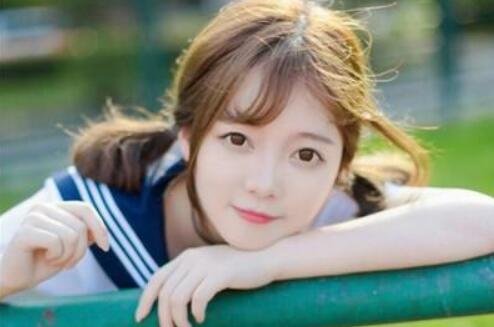 双子座女生喜欢一个人会主动联系