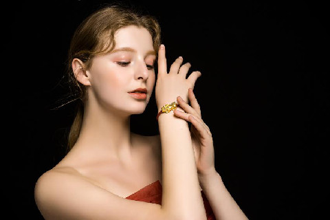 水瓶座恋爱时的样子1