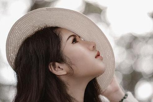 展现出令人窒息的温柔