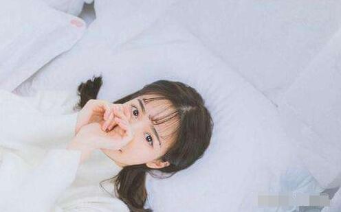 双鱼女喜欢你20个表现二