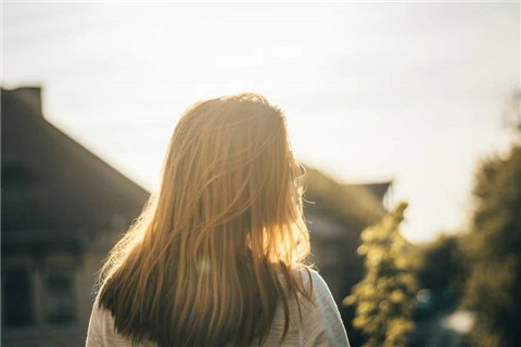 水瓶座喜欢一个人的表现1