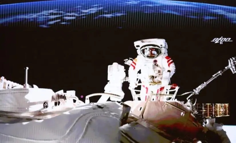 神十四航天员首次出舱看点解析