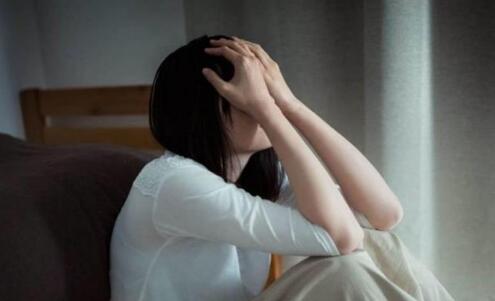 女孩子说肚子疼怎么回复一