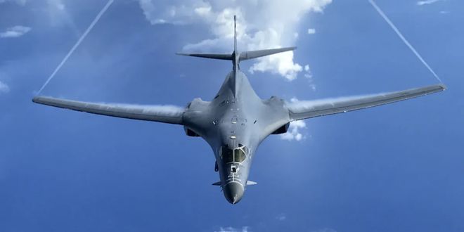 美军轰炸机飞抵朝鲜半岛画面曝光