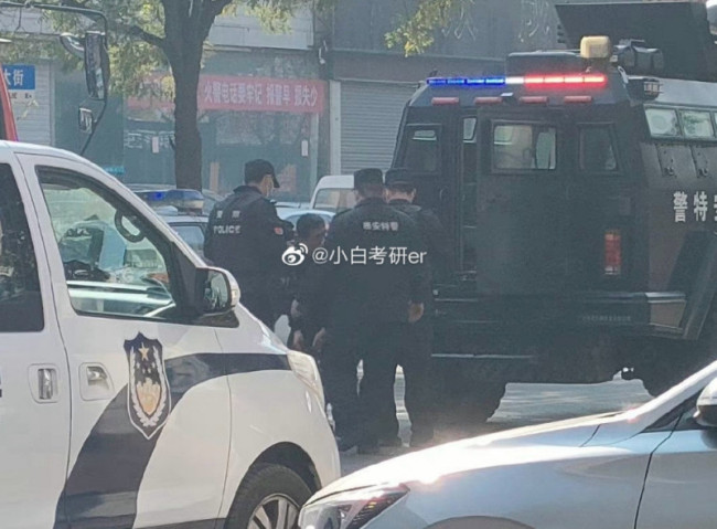 泰安警方成功处置一起银行抢劫案