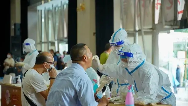医生院外核酸混检阳性致病区被管控