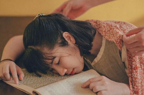 女朋友说累了分手很坚决怎么办