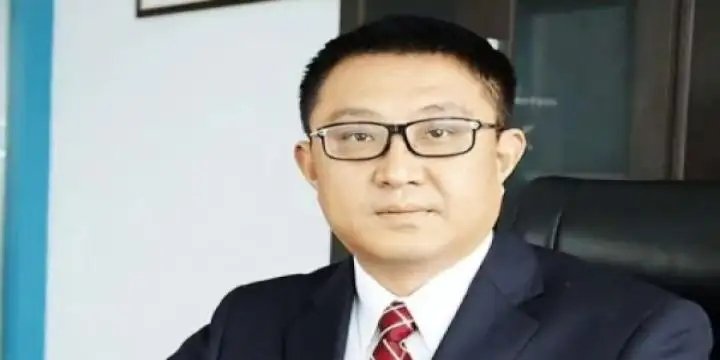 知情人谈张核子:坐拥带停机坪别墅