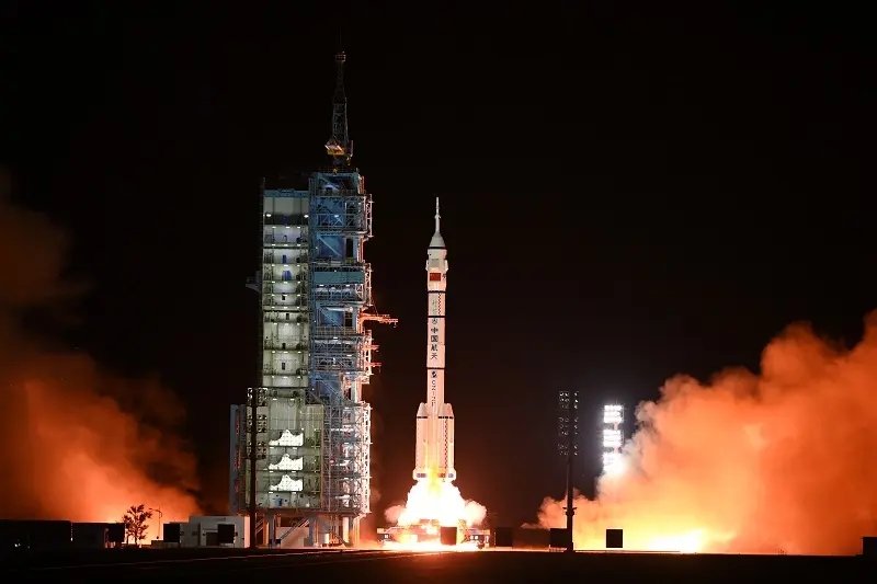 神舟十五号发射任务圆满成功