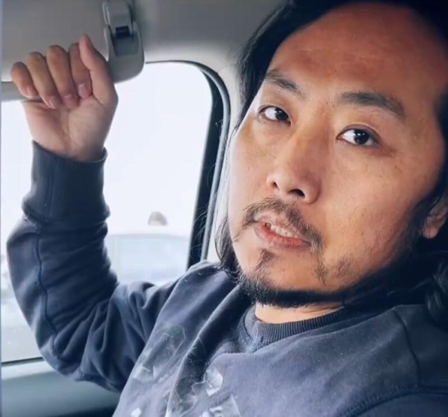 中国男子俄乌冲突中枪谈劫后余生