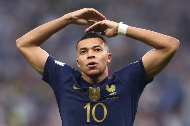 姆巴佩身价1.8亿欧全球第1