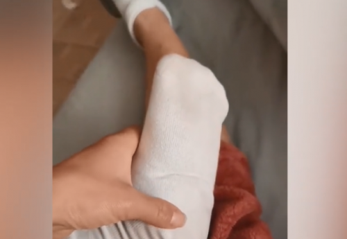 女子一家三口发烧用洋葱退热成功