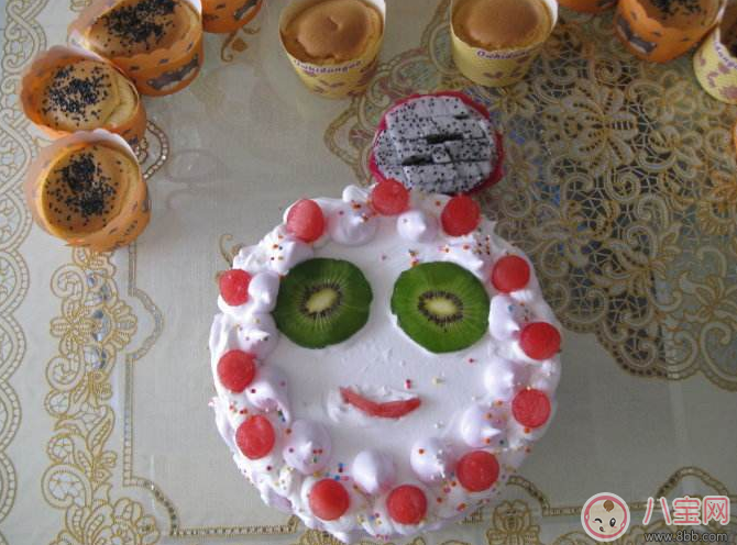 儿子生日简单说说 儿子今天生日祝福语朋友圈说说