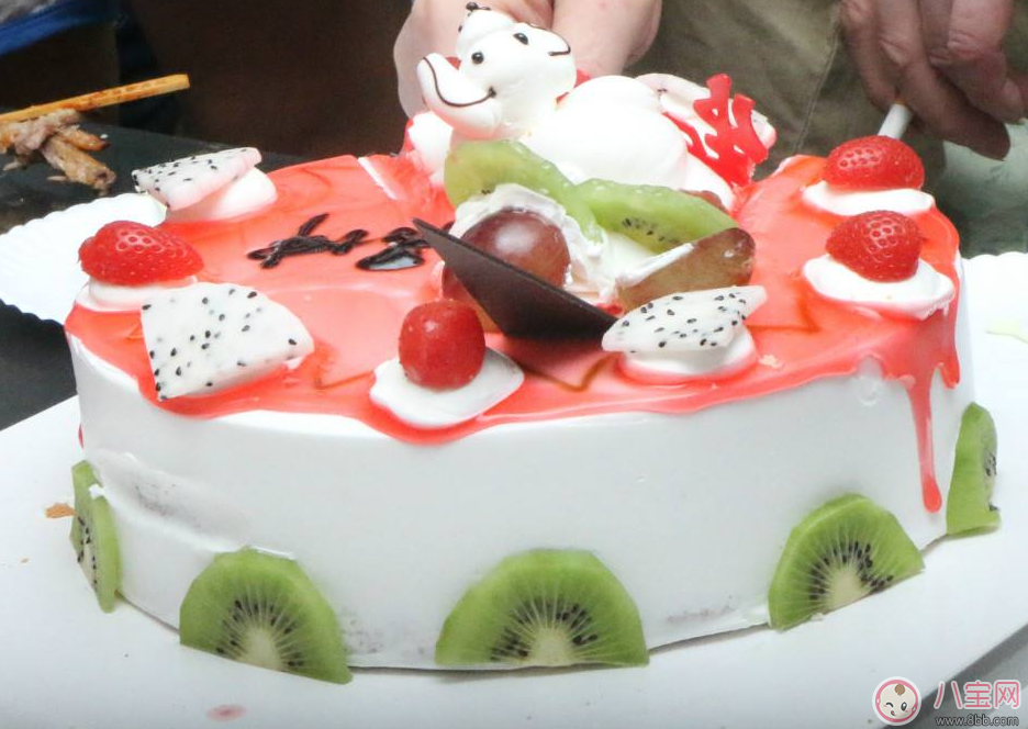 儿子生日简单说说 儿子今天生日祝福语朋友圈说说