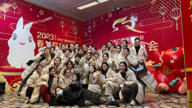 爆款节目《碇步桥》演员染新冠成最大的挑战，最难的是每个角度都要“齐”