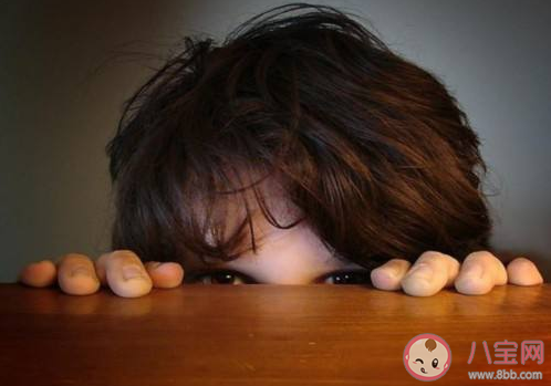 你社恐到了什么地步 你社恐的具体表现是什么