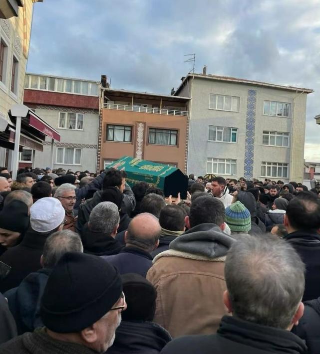 唐小强葬礼有人特地从海外飞回送别