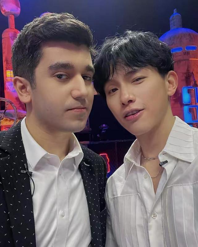 唐小强葬礼有人特地从海外飞回送别