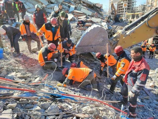 唐小强葬礼有人特地从海外飞回送别