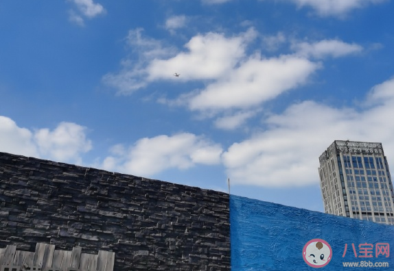 适合天气蓝天白云发朋友圈句子 蓝天白云唯美美句大全