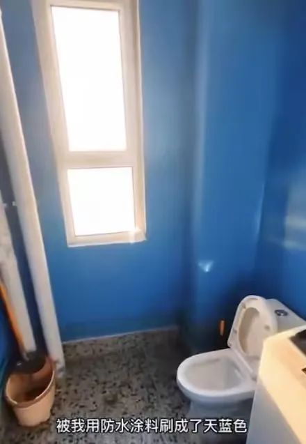 广西男子新房直接毛坯入住，前后共花费1000多元！网友：这风格还挺艺术