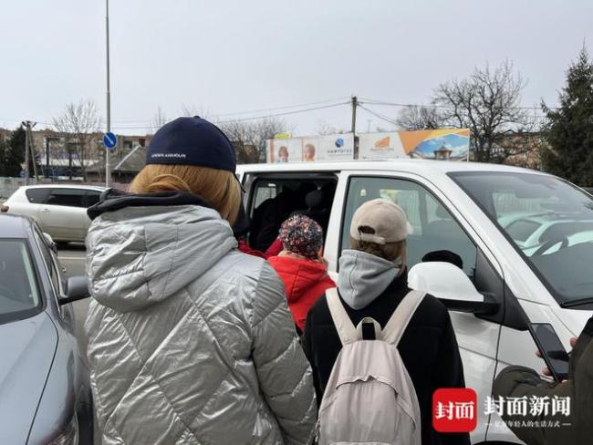  俄乌冲突一周年重访基辅街头 频繁的停电警报不断，互助不停