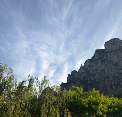 登山心情发朋友圈句子 关于爬山累的幽默说说
