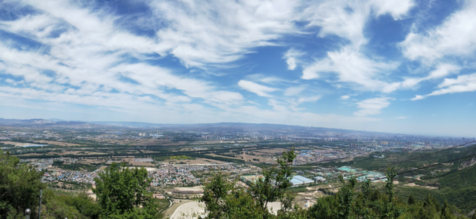 登山心情发朋友圈句子 关于爬山累的幽默说说