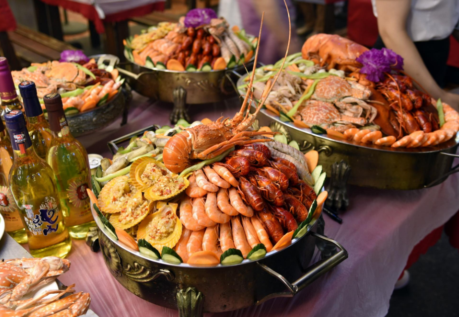 最新朋友圈晒美食的幽默说说句子 晒美食的搞笑说说