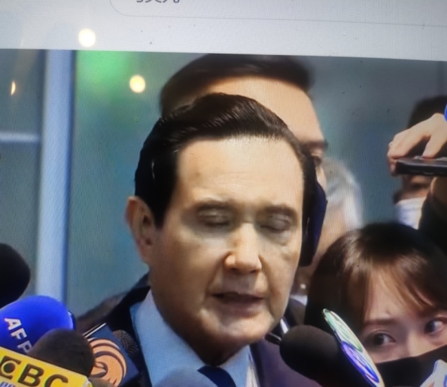 台媒称马英九出发前遭“台独”闹场 “去了就不要回来了”