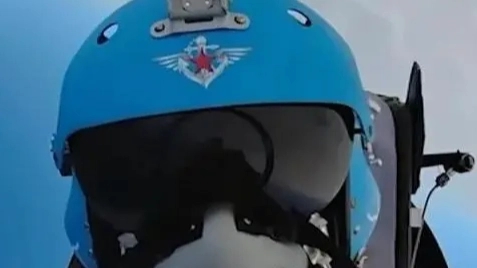 解放军飞行员拦截外机:我可以揍你