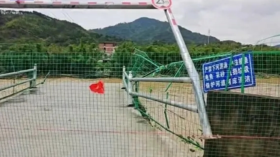 福建4名干部查看水情落水失联