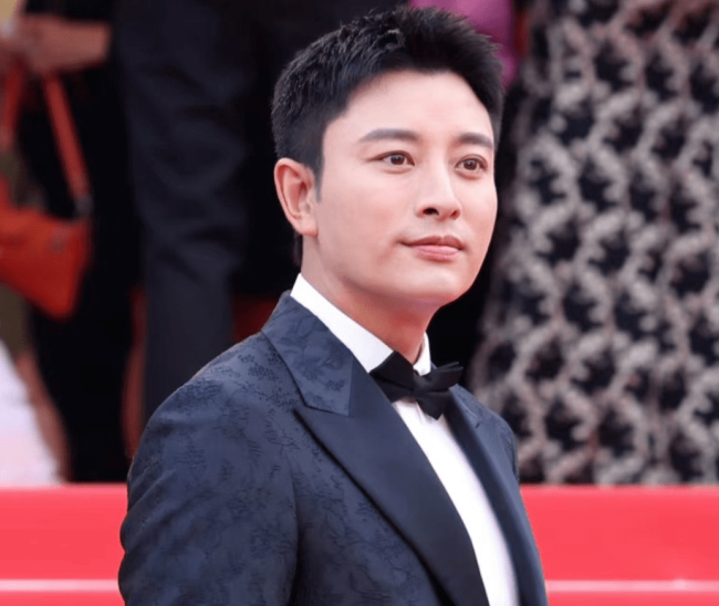 戛纳为巩俐清场：出场霸气十足 果然有“巩皇”气质