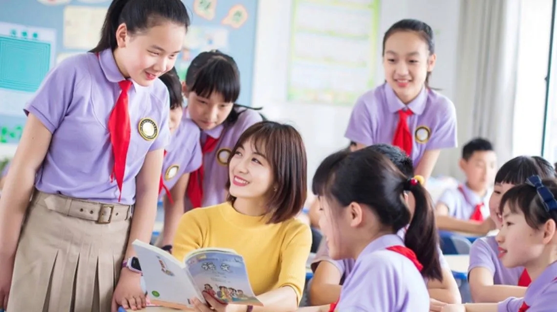 发达地区不得从中西部抢挖优秀教师