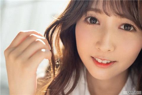 对摩羯座不要太主动，太轻而易举的爱不是她想要的