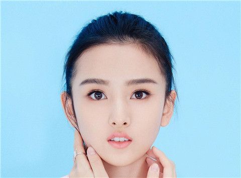 白羊座女生喜欢一个人的表现是什么？