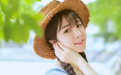 和双鱼座女生聊天技巧,在她寂寞的时候陪她聊天