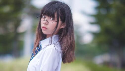 女朋友经常不回我消息什么原因