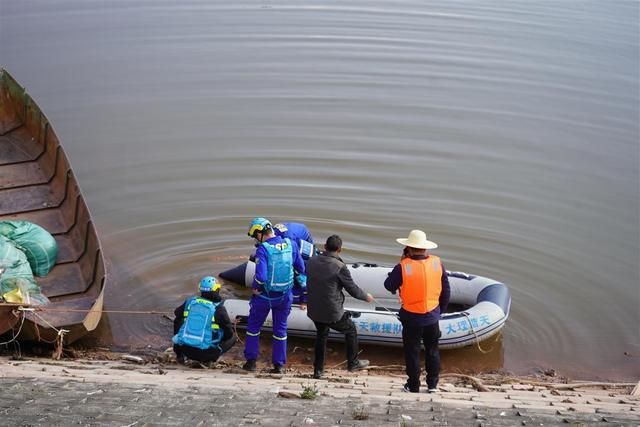 睡觉时梦见和陌生男人吵架是什么意思、代表着什么?