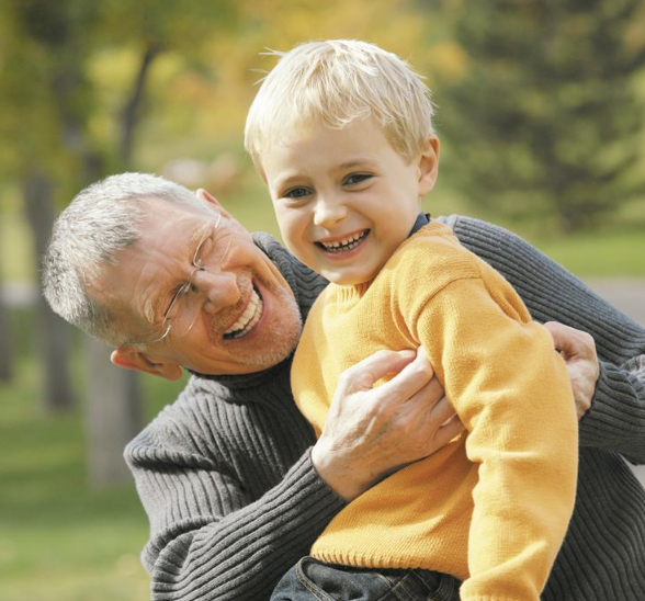 隔代亲经典朋友圈说说?隔代亲的经典句子