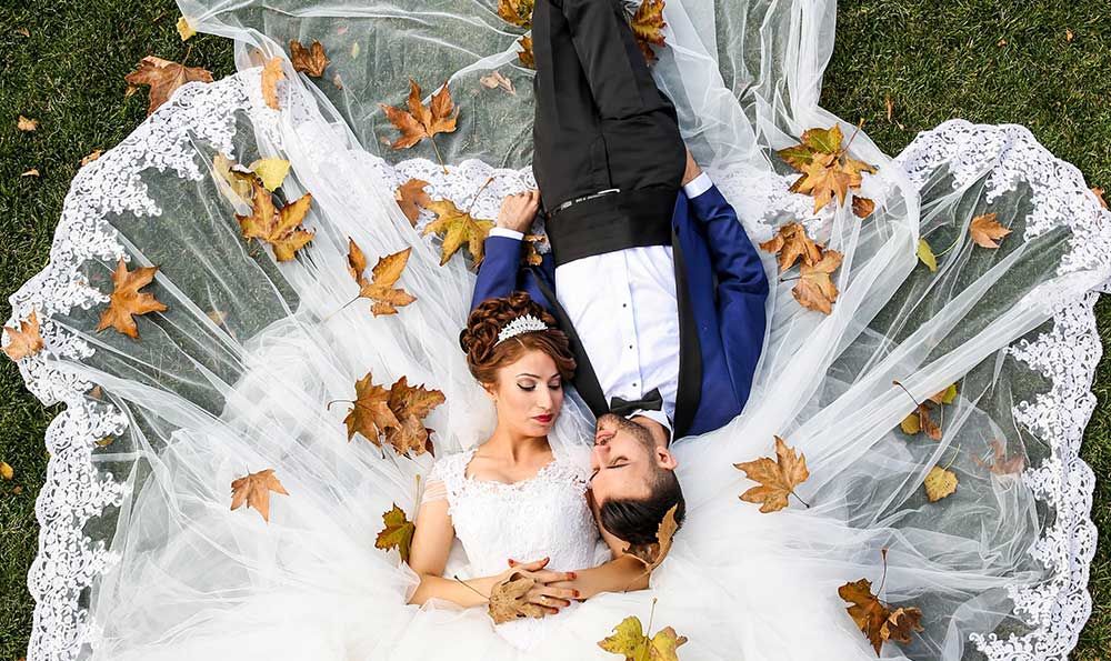 2024年12月03日老黄历_打麻将财神方位_五行穿衣_卦象_2024年12月03日黄道吉日_今日黄历查询