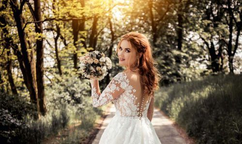 2024年12月23日老黄历_打麻将财神方位_五行穿衣_卦象_2024年12月23日黄道吉日_今日黄历查询